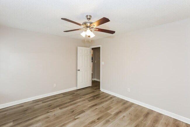 Building Photo - 8727 Wood Sorrel Ct