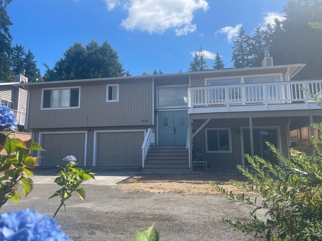 Building Photo - Spacious Home in Beautiful Neighborhood!