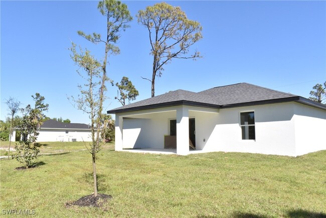 Building Photo - 4553 Midland St