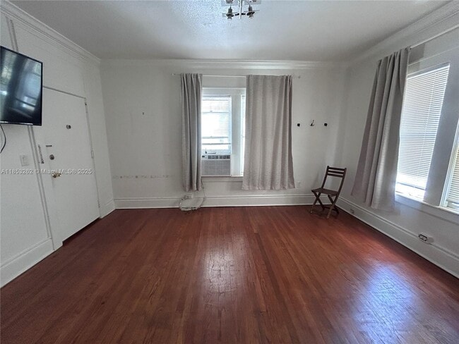 Building Photo - 124 Mendoza Ave