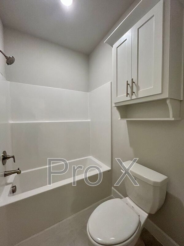 Building Photo - 1900 Charles St