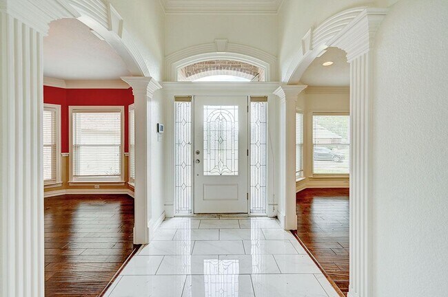 Building Photo - 2804 Vermont Ct