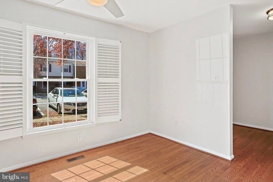 Building Photo - 6360 Silver Ridge Cir