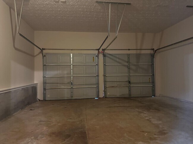 Building Photo - Open House 08/09/2025  Saturday 10:30AM un...