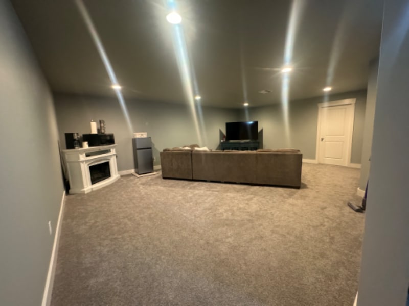 Building Photo - 1831 Lone Pine Dr