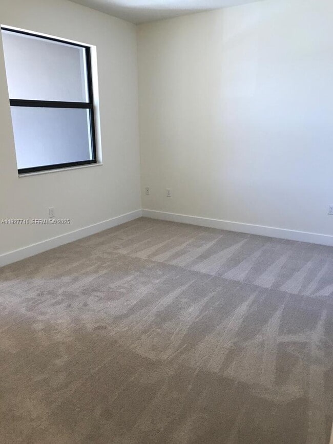 Building Photo - 10431 NW 82nd St