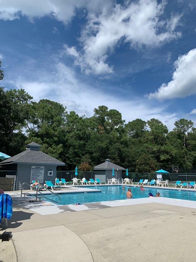 Building Photo - 3 bedroom Bathroom House in River Run Planation