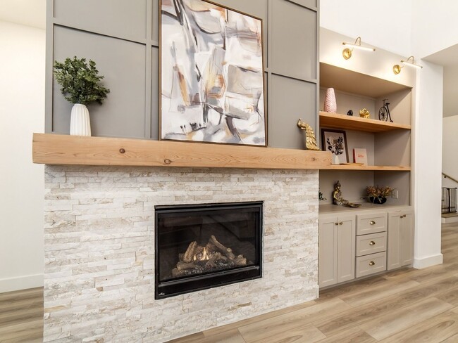 Building Photo - Luxurious 5-Bedroom Smart Home with Media ...