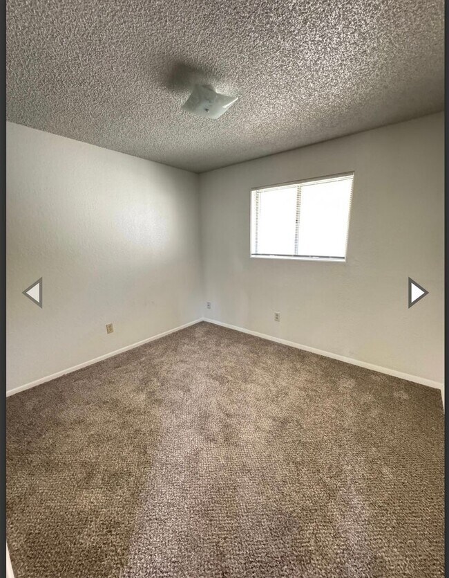 Building Photo - 121 Hudson Ave