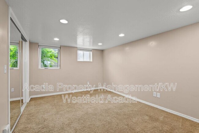 Building Photo - 137 E 600 N