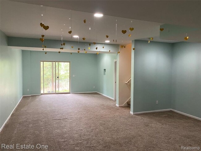 Building Photo - 39206 Silverthorne Bend