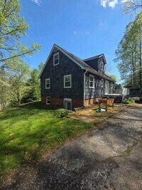 Building Photo - $2,300 - 4 Bedroom 2.5 Bathroom Unfurnished House in Forest Hills