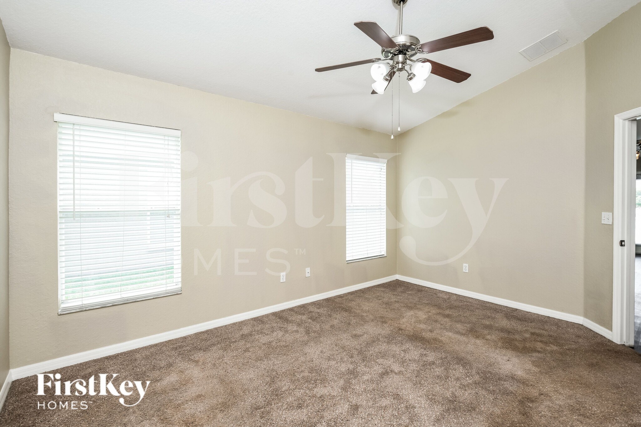 Building Photo - 5455 Oro Valley Rd