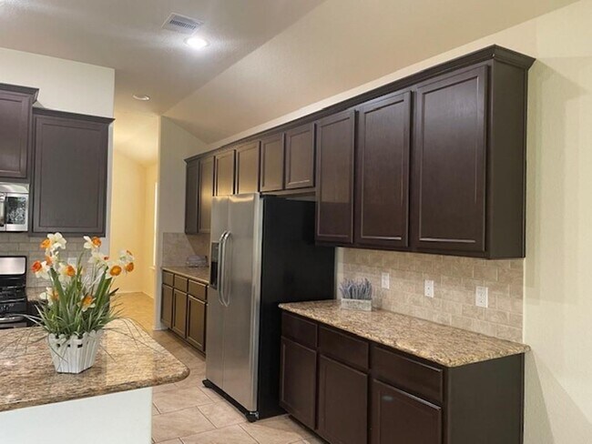 Building Photo - 23727 San Barria Dr