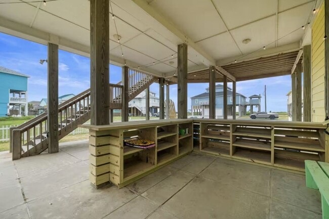 Building Photo - 2423 Sand Drift Ln