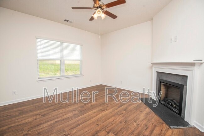 Building Photo - 173 Ash Ave