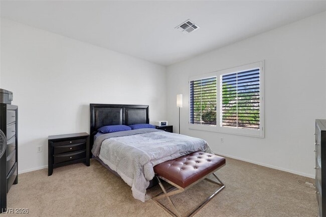 Building Photo - 1935 Valley Center Dr