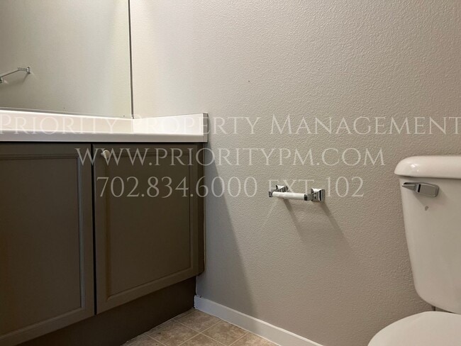 Building Photo - ~IMMACULATE TOWNHOME! Gated Access! 2 Primary Bedrooms! 1 Car Attached Garage! DO NOT MISS THIS!