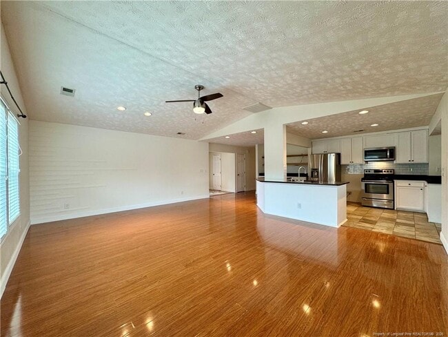 Building Photo - 1264 Bromley Dr