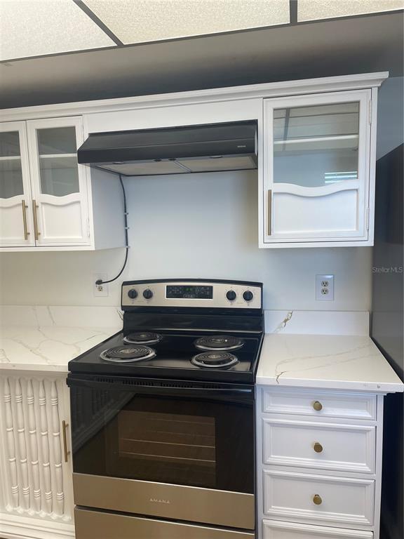 Building Photo - 5200 Brittany Dr S