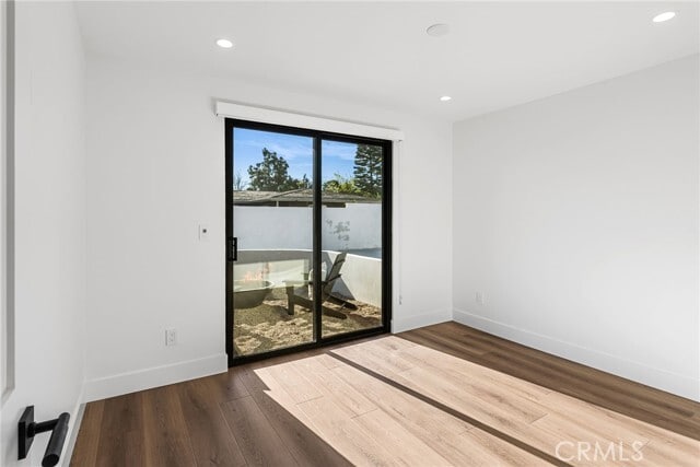 Building Photo - 251 Costa Mesa St