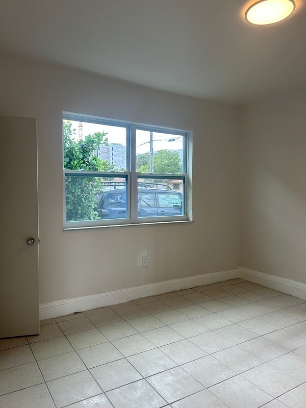 Building Photo - 485 NW 25th Ct