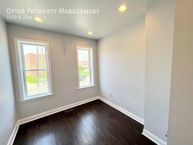 Building Photo - 1329 N 21st St
