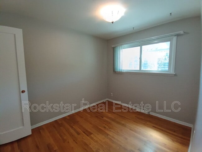 Building Photo - 6011 N Forest Blvd