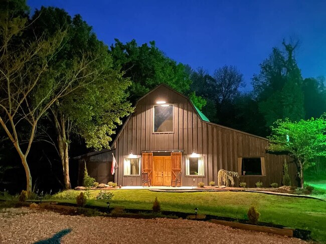 Building Photo - 8442 E McNelly Rd