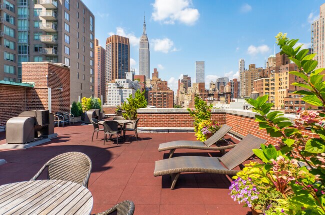 Building Photo - 240 E 35th St