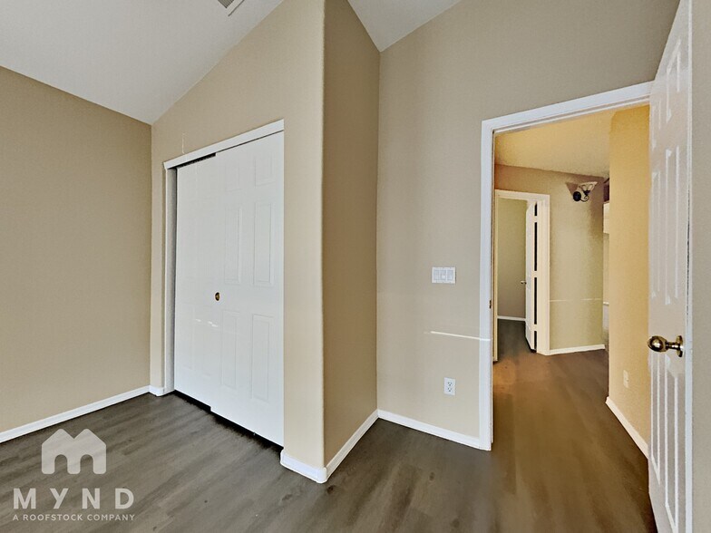 Building Photo - 24484 N Shelton Way
