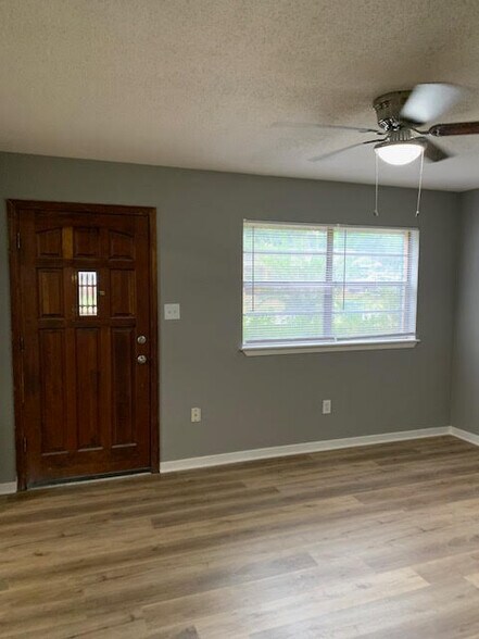 Building Photo - 11403 Harris Dr