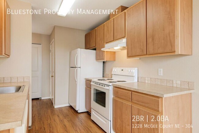 Building Photo - 1228 Mcgee Ct NE