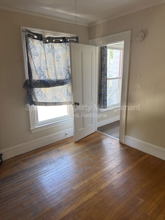 Building Photo - 1 Newhall St