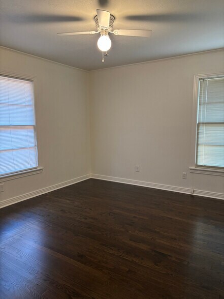 Building Photo - 1300 E Hankerson St