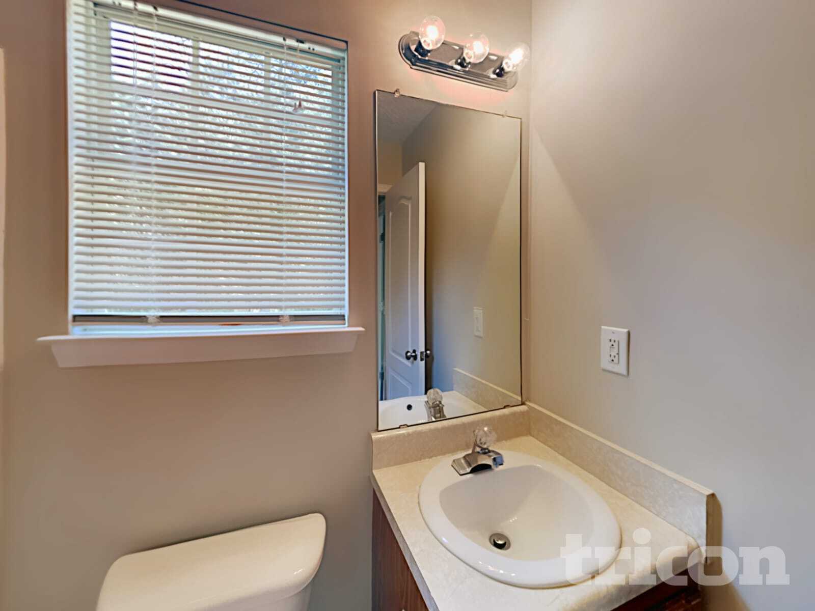 Building Photo - 6469 Snowden Dr