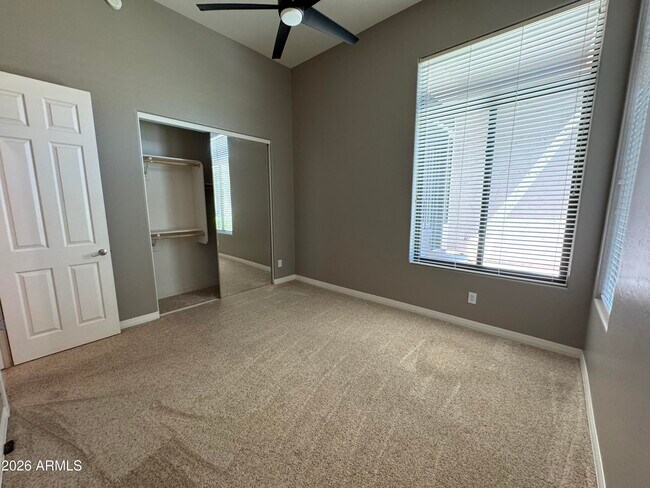 Building Photo - 3172 E Birchwood Pl