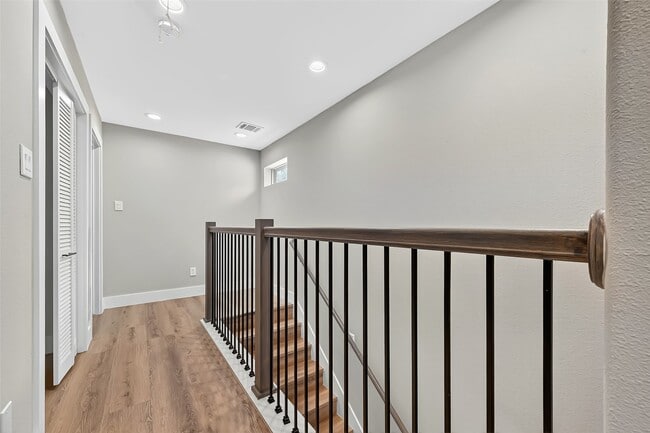 Building Photo - 809 Avenue J Pl
