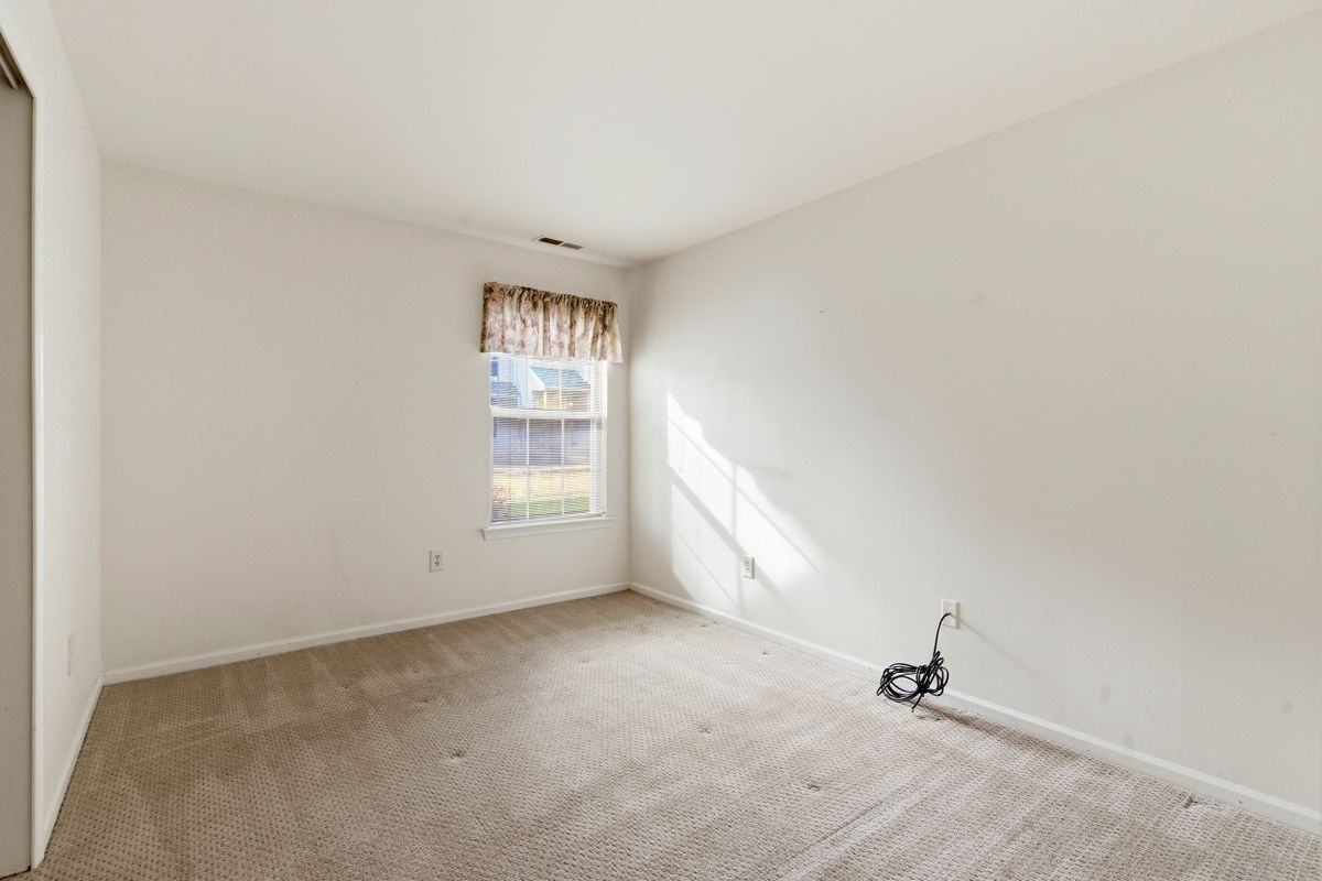 Building Photo - 3403 Waltham Ct