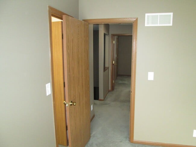 Building Photo - Next to Capital Beach Lake with free internet & cable tv