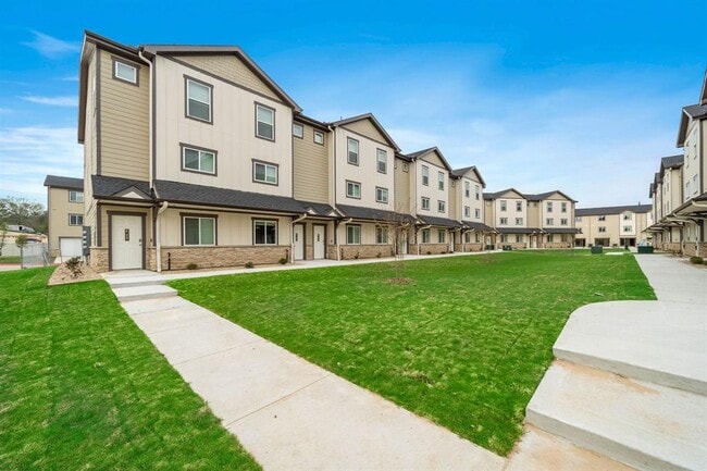 Building Photo - 12603 Telge Rd