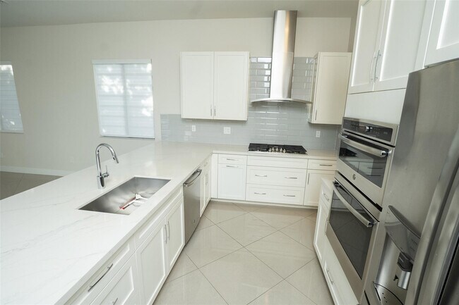 Building Photo - 10660 S Lago Vista Cir