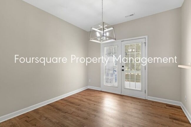 Building Photo - Cozy Townhome with Fireplace, Private Back Patio,  Near US-1, I-540 & Shopping