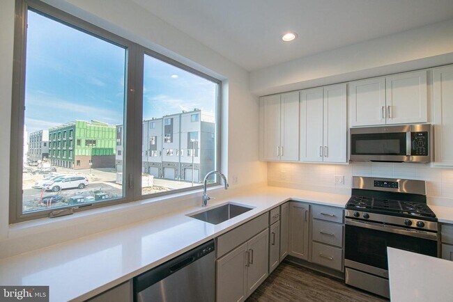 Building Photo - 3013 Evergreen Walk