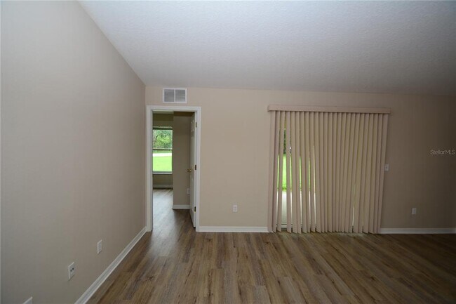 Building Photo - 20 Wheeler Ln