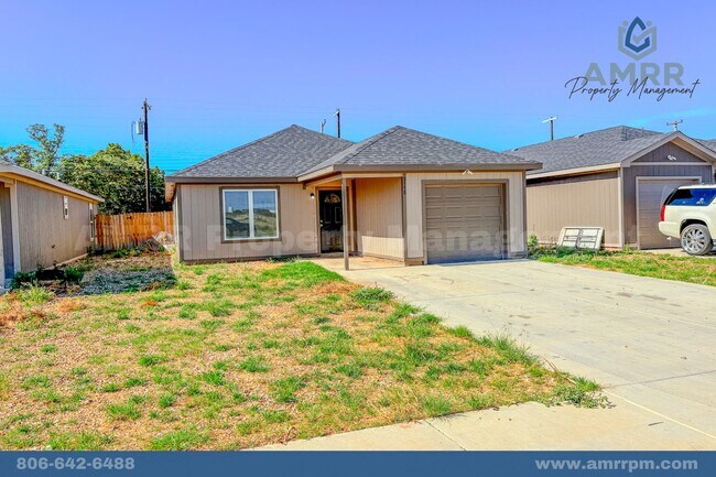 Building Photo - Charming 3-Bedroom House