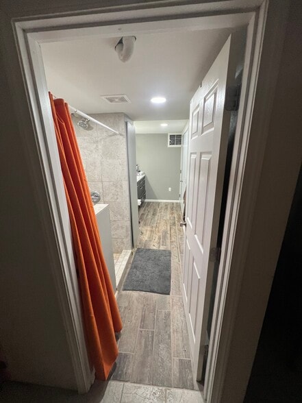 Building Photo - 941 E Jefferson St