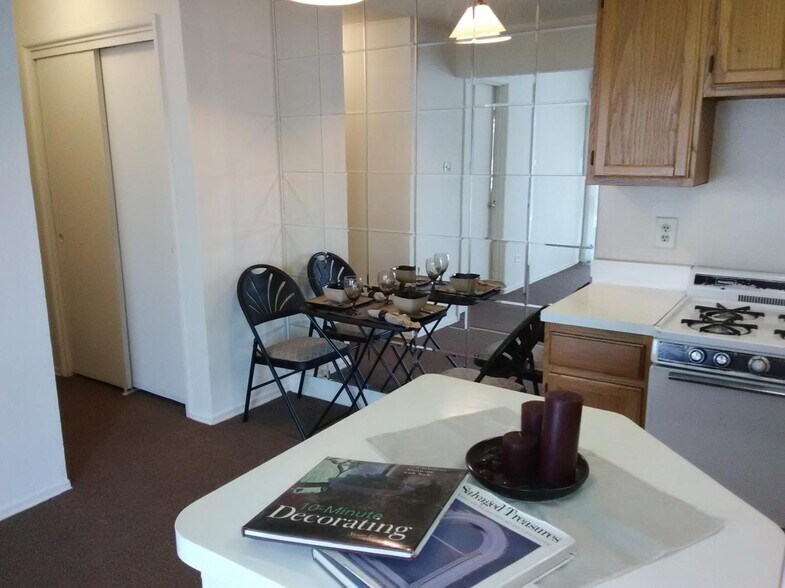 Pinnacle Apartments 7429 Southwest Hwy Worth IL 60482 Apartment Finder