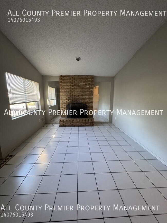 Building Photo - 2264 Greenview Cir