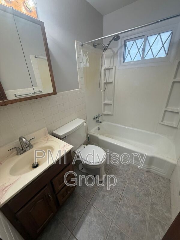 Building Photo - 3253 SW 31st Terrace